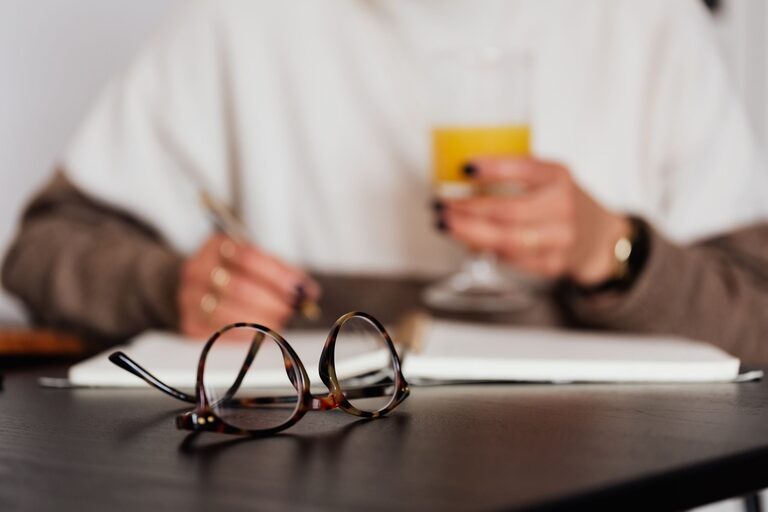 How to Journal for Greater Clarity and Focus